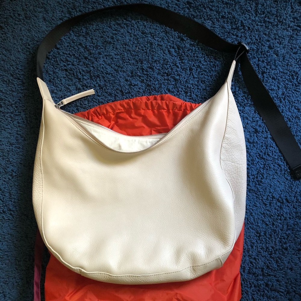 BAGGU Large Crescent Bag